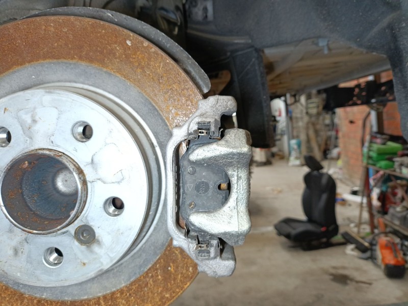 Recambio de pinza freno trasera izquierda para bmw 2 active tourer (u06) 218d referencia OEM IAM 34208837099  