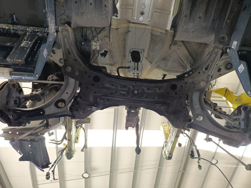 Recambio de puente delantero para suzuki swift v (az) 1.4 sport (a2l414) referencia OEM IAM 4581052R00000  