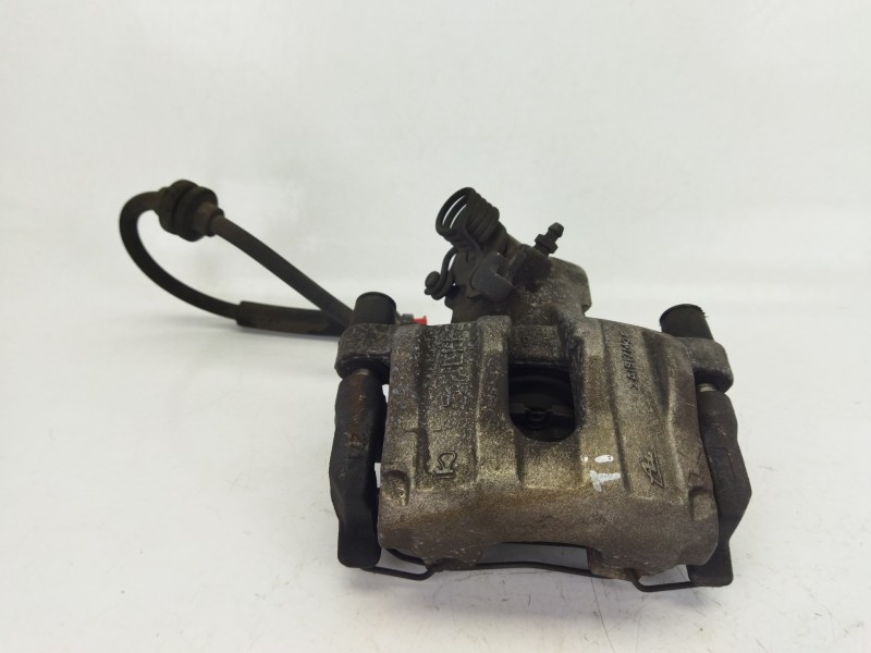 Recambio de pinza de freno trasera izquierda para ford focus iii 1.5 tdci referencia OEM IAM 2210215  