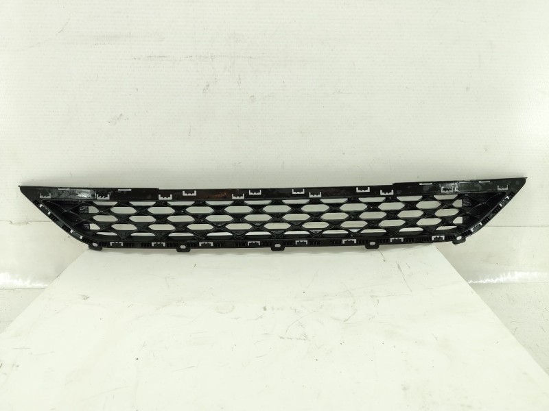 Recambio de rejilla paragolpes central para hyundai tucson (tl, tle) 1.6 gdi referencia OEM IAM 86561D7500  