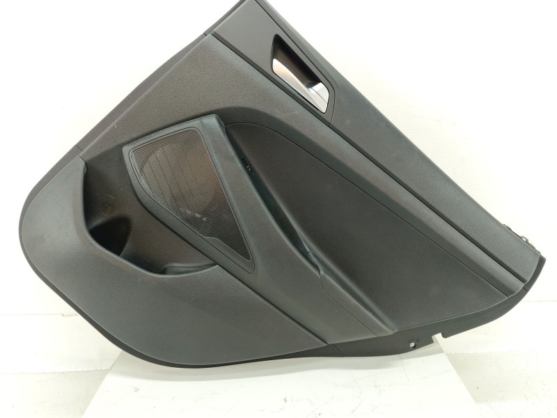 Recambio de guarnecido puerta trasera derecha para hyundai tucson (tl, tle) 1.6 gdi referencia OEM IAM 83302D7050  