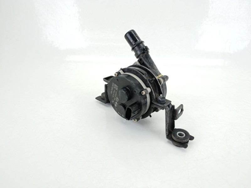 Recambio de bomba agua para kia xceed (cd) 1.4 t-gdi referencia OEM IAM 369002B200  