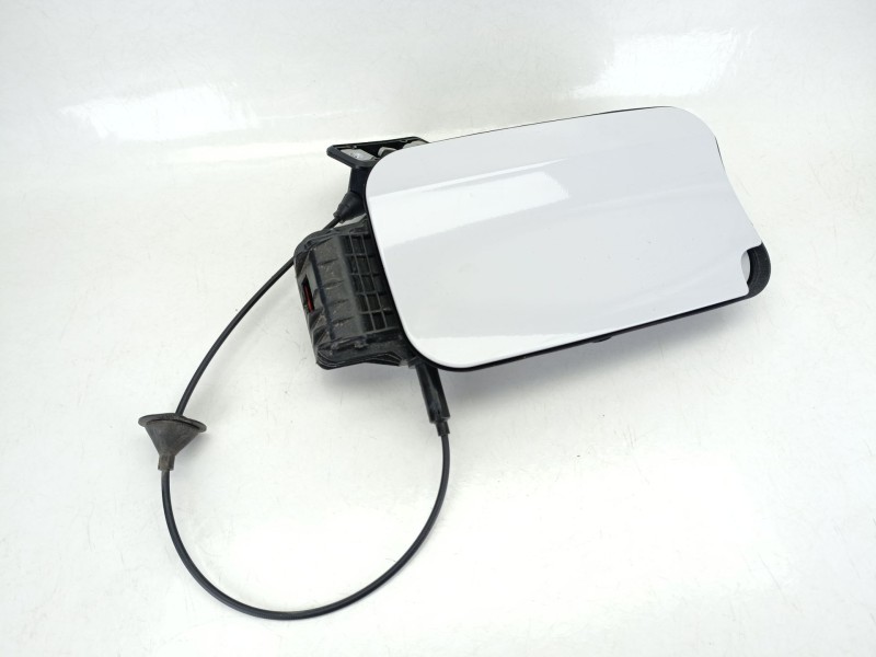 Recambio de tapa exterior combustible para peugeot rifter 1.5 bluehdi 130 referencia OEM IAM 9817919780  
