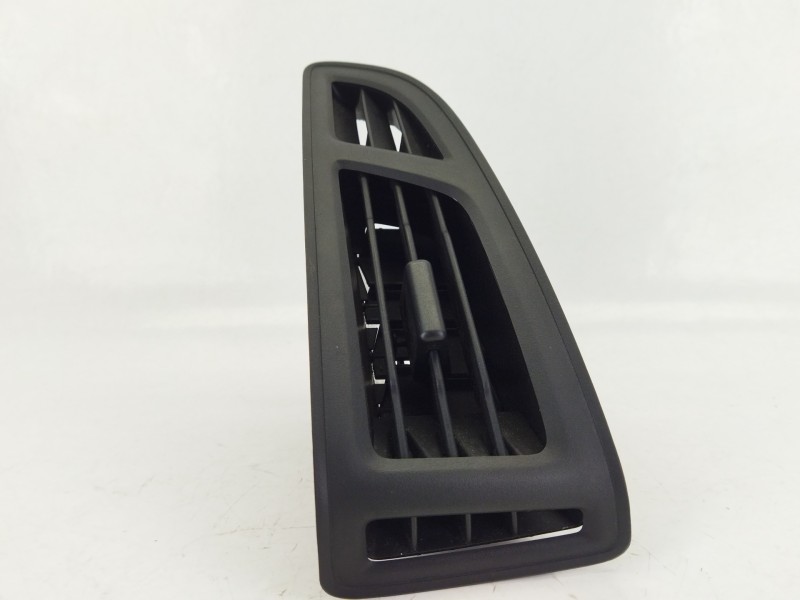 Recambio de rejilla aireadora para ford focus iii 1.5 tdci referencia OEM IAM F1EBA018B  