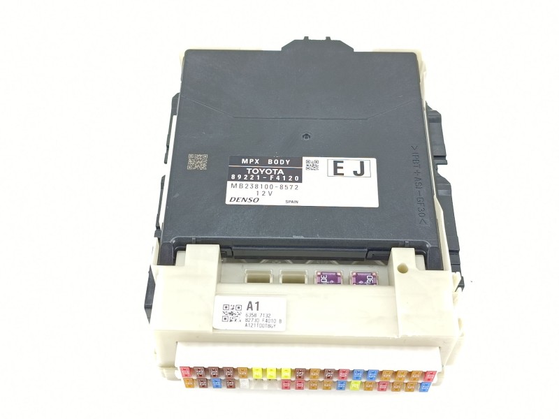 Recambio de caja reles / fusibles para toyota c-hr (_x1_) 1.8 hybrid (zyx10_, zyx11_) referencia OEM IAM 82730F4010  