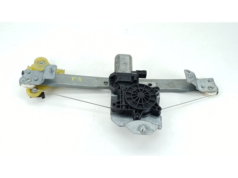 Recambio de elevalunas trasero derecho para renault clio iv (bh_) 0.9 tce 90 referencia OEM IAM 827008880R  