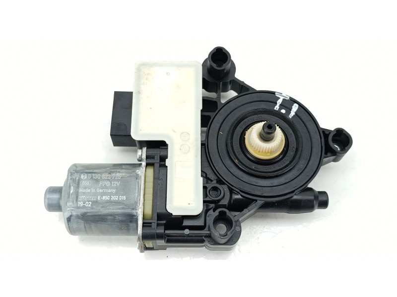 Recambio de motor elevalunas trasero izquierdo para seat leon (5f1) 1.5 tgi referencia OEM IAM 0130822725  