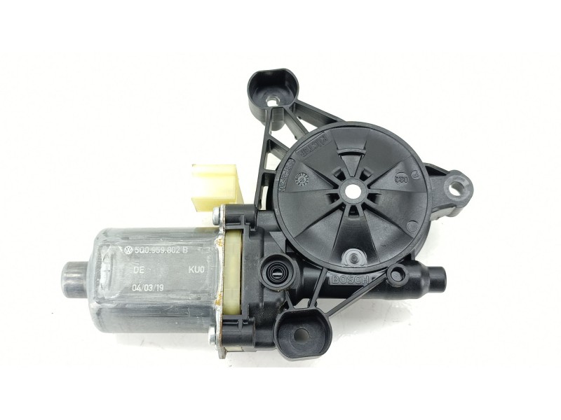 Recambio de motor elevalunas delantero derecho para seat leon (5f1) 1.5 tgi referencia OEM IAM 0130822716  