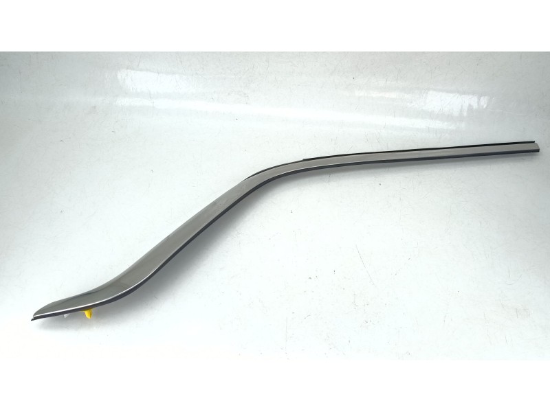 Recambio de embellecedor para jeep compass (mp, m6, mv, m7) 1.3 referencia OEM IAM 53241004  