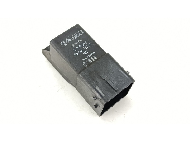 Recambio de caja precalentamiento para volvo v40 hatchback (525) d2 referencia OEM IAM 51299049  