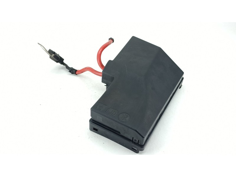 Recambio de caja reles / fusibles para volvo v40 hatchback (525) d2 referencia OEM IAM 30659046  