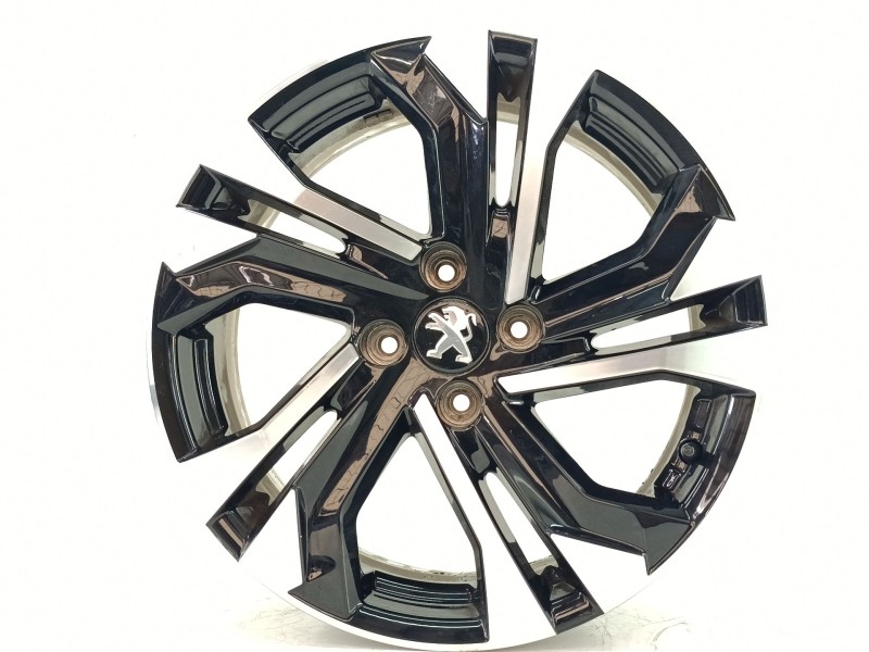 Recambio de llanta para peugeot 2008 ii (ud_, us_, uy_, uj_, ur_, uc_) e-2008 referencia OEM IAM 9828186080  