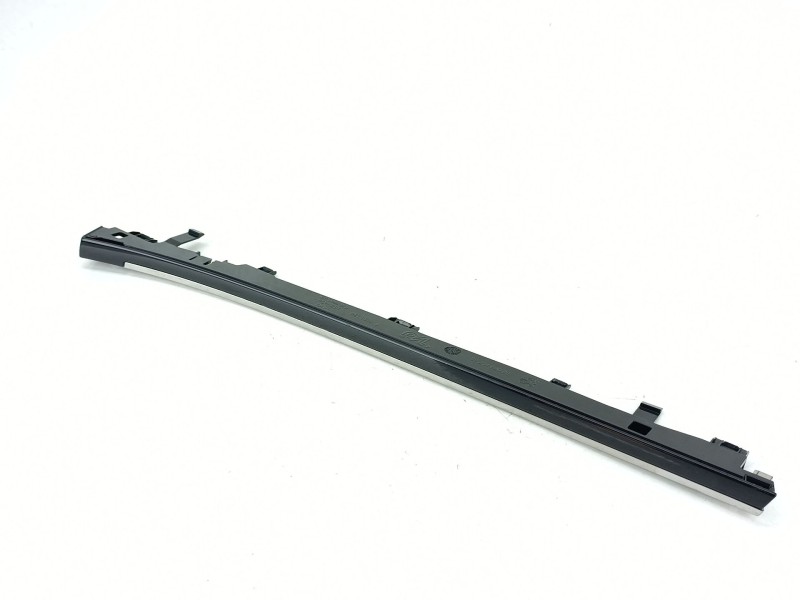 Recambio de moldura para peugeot 2008 ii (ud_, us_, uy_, uj_, ur_, uc_) e-2008 referencia OEM IAM 9823462080  