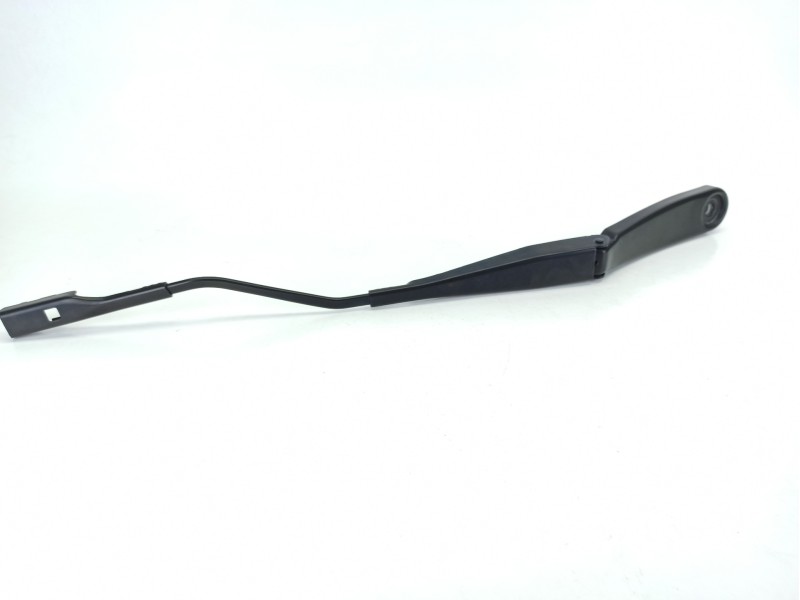 Recambio de brazo limpia delantero izquierdo para bmw x1 (f48) sdrive 18 d referencia OEM IAM 7360506  