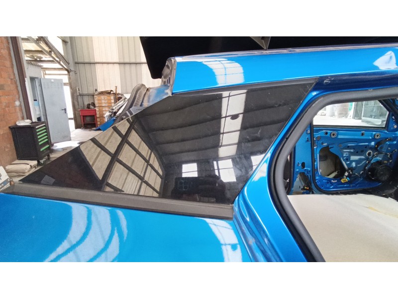Recambio de moldura para peugeot 2008 ii (ud_, us_, uy_, uj_, ur_, uc_) e-2008 referencia OEM IAM 98257375XY  