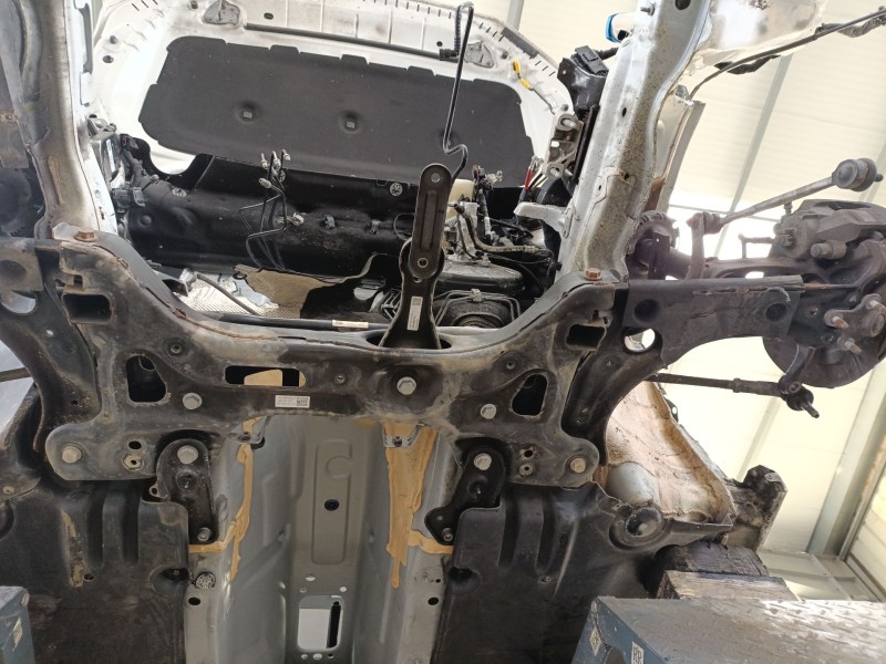 Recambio de puente delantero para volkswagen polo vi (aw1, bz1, ae1) 1.0 referencia OEM IAM 2Q0199315  