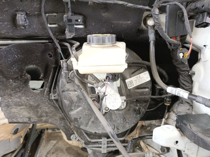 Recambio de servofreno para volkswagen polo vi (aw1, bz1, ae1) 1.0 referencia OEM IAM 2Q1614105H  