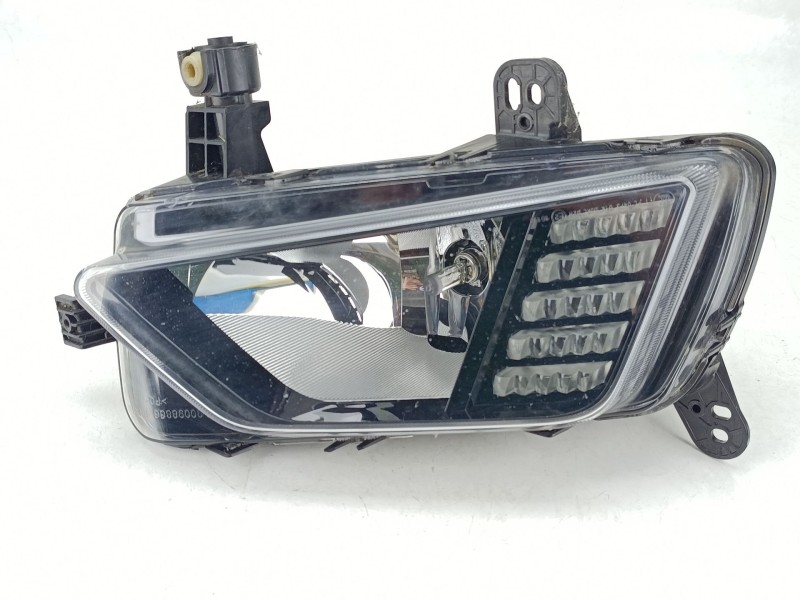 Recambio de faro antiniebla derecho para volkswagen polo vi (aw1, bz1, ae1) 1.0 referencia OEM IAM 2G094166207S  