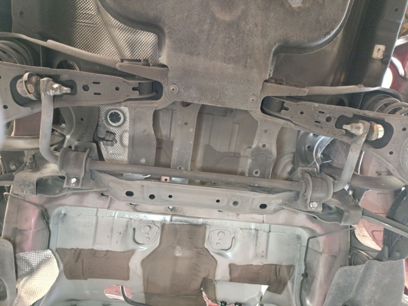 Recambio de barra estabilizadora trasera para volvo v40 hatchback (525) d2 referencia OEM IAM   