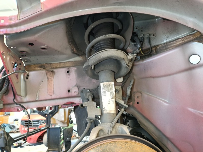 Recambio de amortiguador delantero izquierdo para volvo v40 hatchback (525) d2 referencia OEM IAM E14016SL0183  