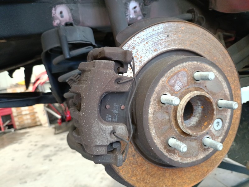 Recambio de pinza freno trasera derecha para volvo v40 hatchback (525) d2 referencia OEM IAM 36051718  