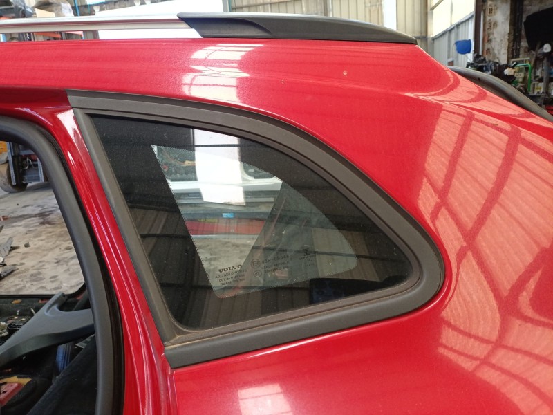 Recambio de luna custodia trasera izquierda para volvo v40 hatchback (525) d2 referencia OEM IAM 32244833  