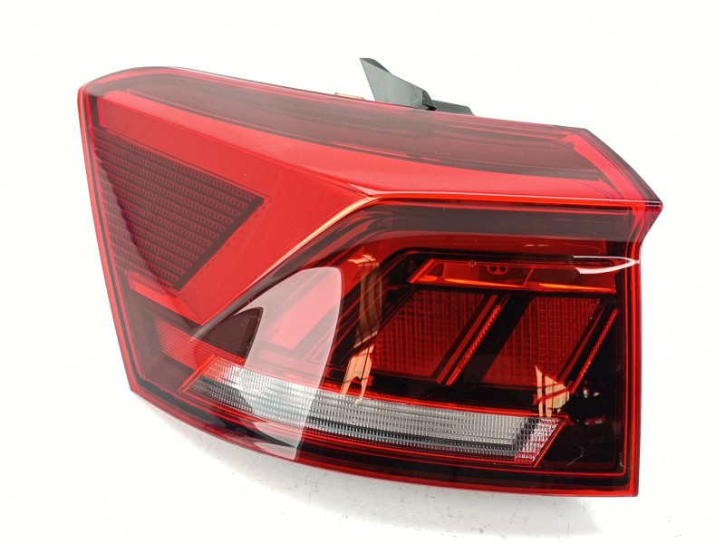 Recambio de piloto trasero izquierdo para volkswagen t-roc (a11, d11) 1.5 tsi referencia OEM IAM 2GA945095A  