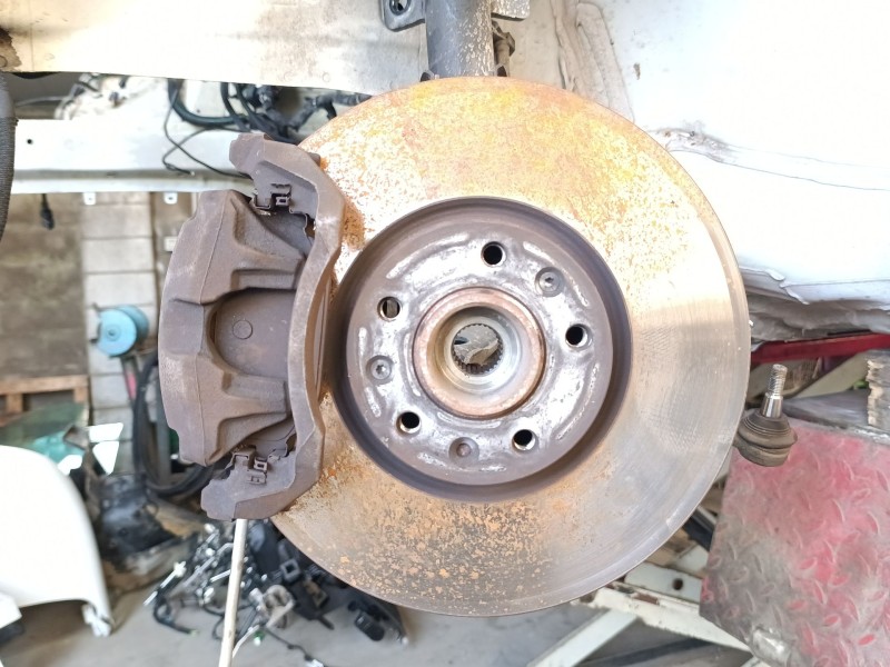 Recambio de mangueta delantera izquierda para peugeot partner furgoneta/monovolumen (k9) 1.5 bluehdi 100 referencia OEM IAM 1647