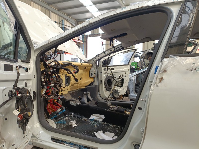 Recambio de gomas contorno puerta para renault clio iv (bh_) 0.9 tce 90 referencia OEM IAM   