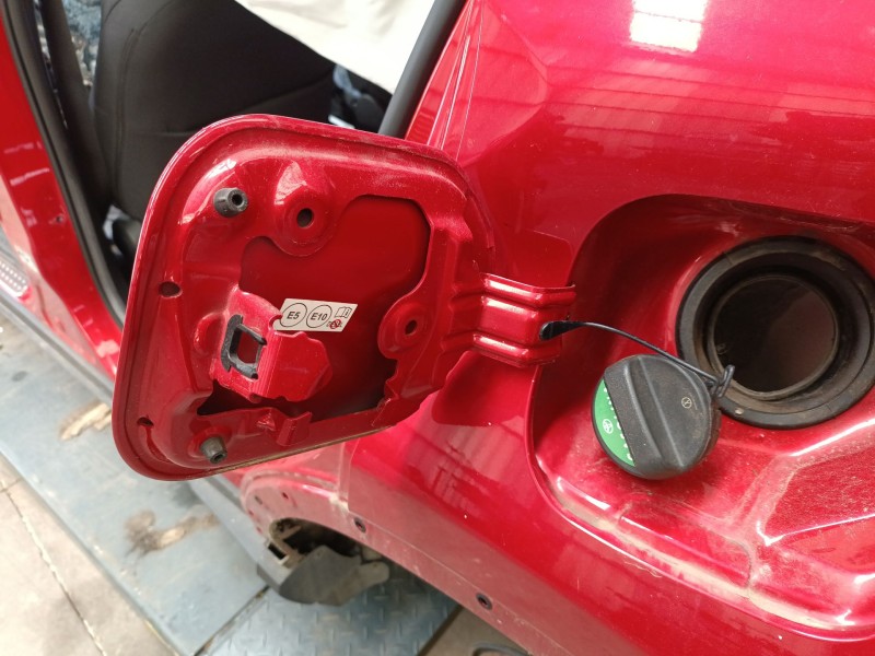 Recambio de tapa combustible para toyota c-hr (_x1_) 1.8 hybrid (zyx10_, zyx11_) referencia OEM IAM 77350F4010  