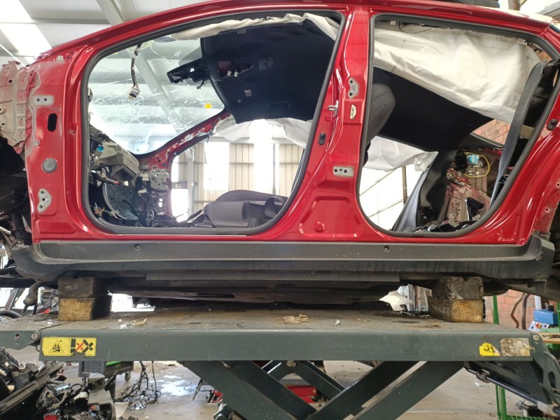 Recambio de faldon lateral para toyota c-hr (_x1_) 1.8 hybrid (zyx10_, zyx11_) referencia OEM IAM 75852F4010  