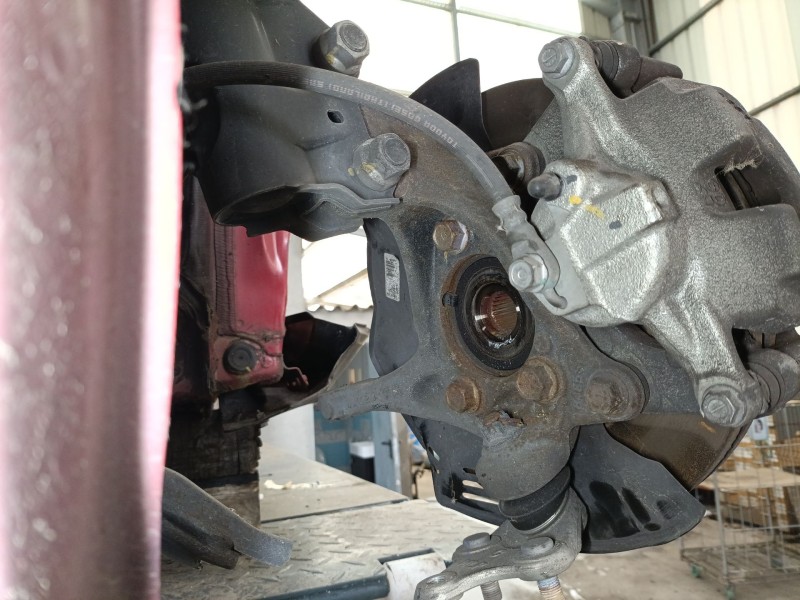 Recambio de mangueta delantera izquierda para toyota c-hr (_x1_) 1.8 hybrid (zyx10_, zyx11_) referencia OEM IAM 43212F4010  
