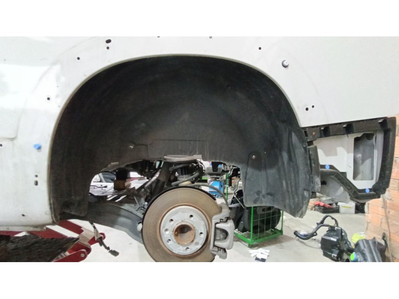 Recambio de paso de rueda trasero izquierdo para peugeot rifter 1.5 bluehdi 130 referencia OEM IAM 9864707180  