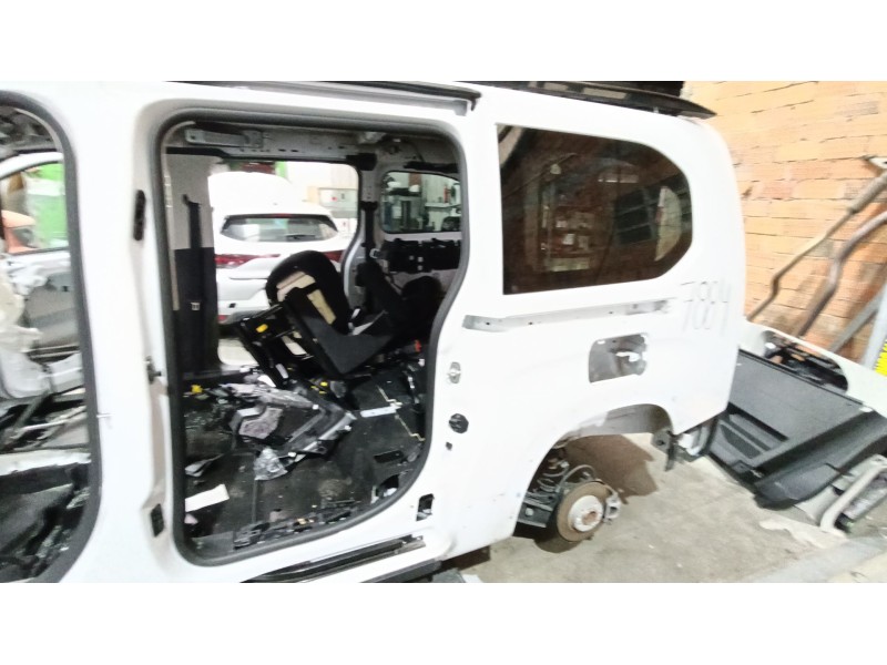 Recambio de gomas contorno puerta para peugeot rifter 1.5 bluehdi 130 referencia OEM IAM   