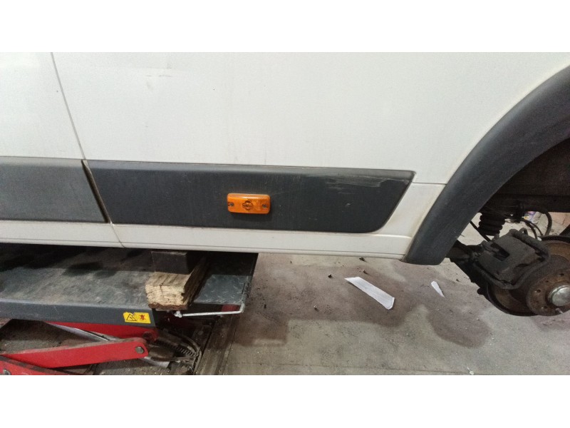 Recambio de moldura para fiat ducato caja/chasis (250_) 180 multijet 3,0 d referencia OEM IAM 735438350  