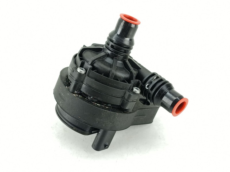 Recambio de bomba agua para bmw x2 xdrive 20d referencia OEM IAM 5A03F4603  
