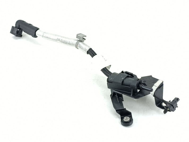 Recambio de deposito adblue para bmw x2 xdrive 20d referencia OEM IAM 9485183  