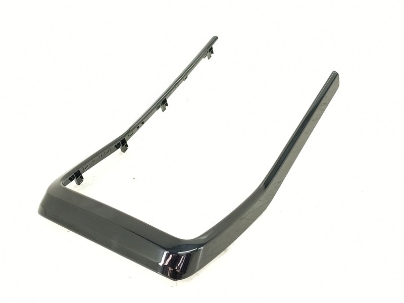 Recambio de embellecedor para bmw x2 xdrive 20d referencia OEM IAM 1437554  