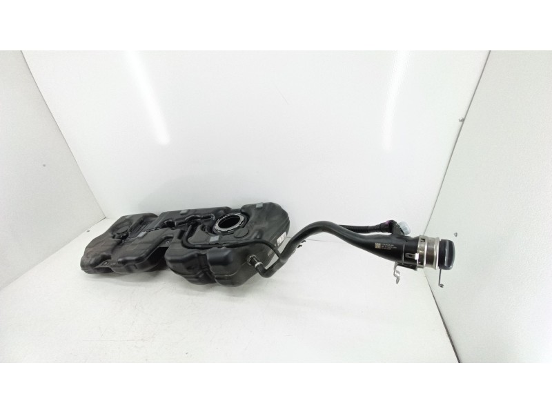 Recambio de deposito combustible para bmw x2 xdrive 20d referencia OEM IAM 16115A44A12  