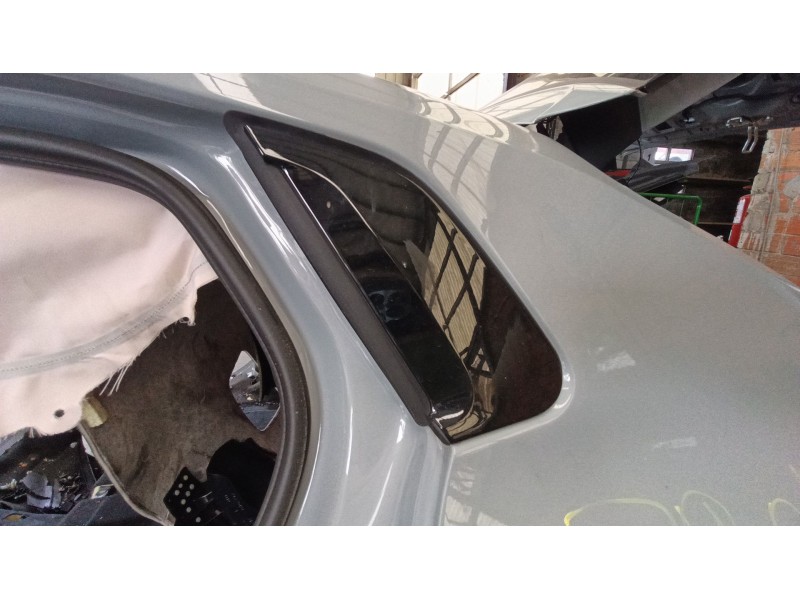 Recambio de moldura para bmw x2 xdrive 20d referencia OEM IAM 51375A2FC93  