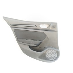 GUARNECIDO PUERTA TRASERA IZQUIERDA 829A13587R 