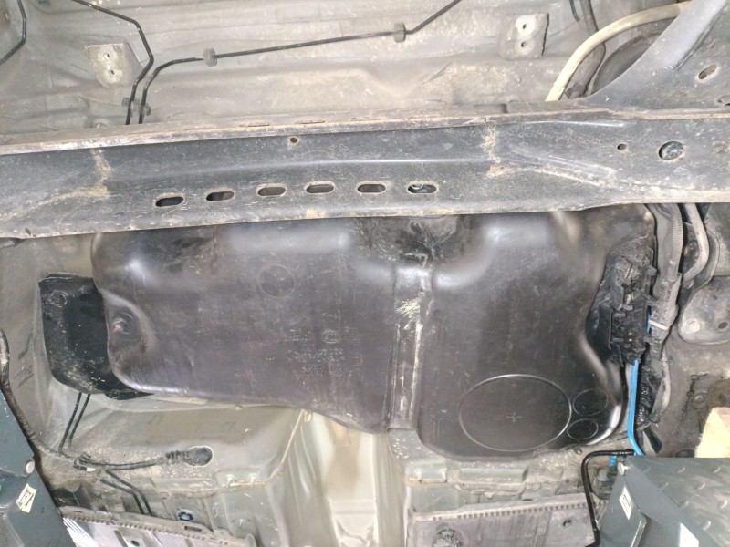 Recambio de deposito combustible para volkswagen golf vii variant (ba5, bv5) 1.6 tdi referencia OEM IAM 5Q020101  