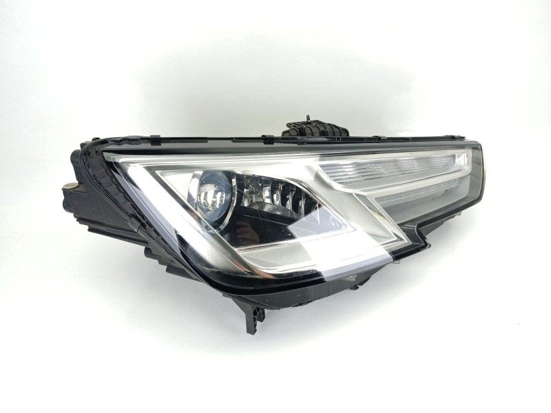 Recambio de faro derecho para audi a4 b9 (8w2, 8wc) 2.0 tdi referencia OEM IAM 8W0941006  
