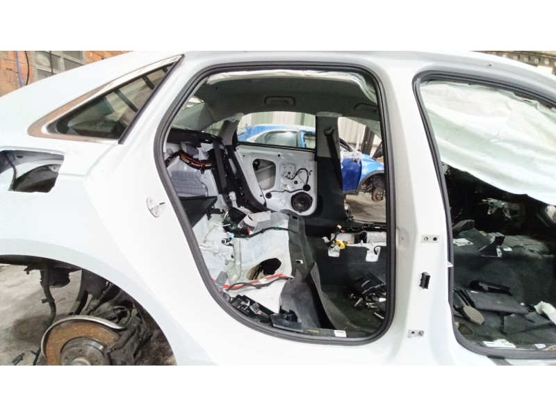 Recambio de gomas contorno puerta para audi a4 b9 (8w2, 8wc) 2.0 tdi referencia OEM IAM   