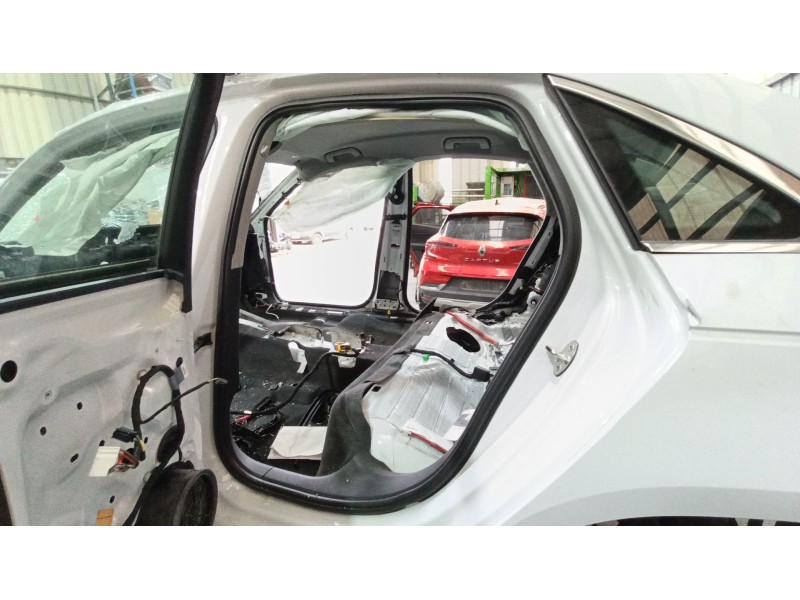 Recambio de gomas contorno puerta para audi a4 b9 (8w2, 8wc) 2.0 tdi referencia OEM IAM   