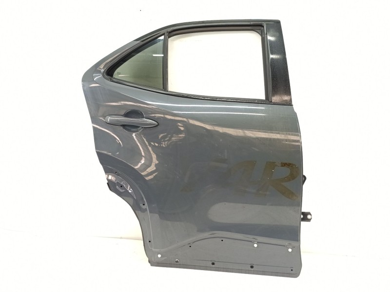 Recambio de puerta trasera derecha para toyota yaris (_p21_, _pa1_, _ph1_) 1.5 hybrid (mxph10) referencia OEM IAM 67001K2011  