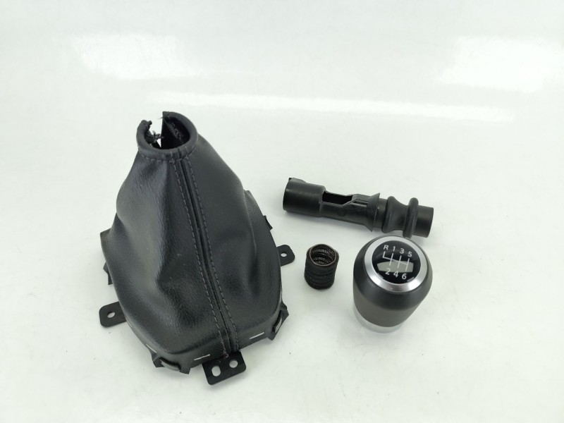Recambio de guarnecidos palanca cambio para nissan qashqai iii (j12) 1.3 dig-t referencia OEM IAM 969UL6UN0B  