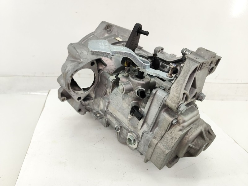 Recambio de caja cambios para volkswagen t-roc (a11, d11) 1.5 tsi referencia OEM IAM 02S300052J  
