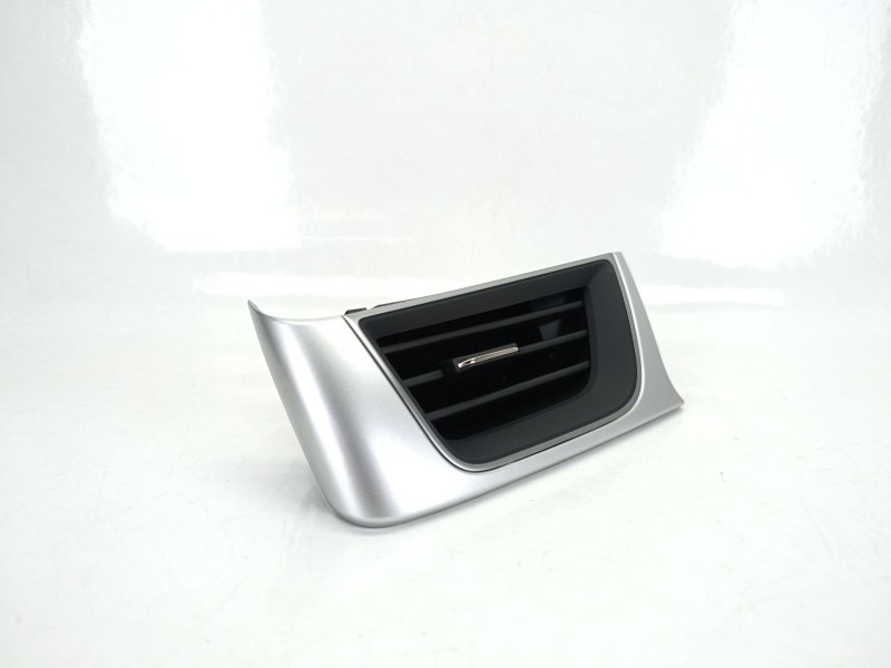 Recambio de rejilla aireadora para renault captur ii (hf_) tce 90 (hfm6) referencia OEM IAM 687611390R  