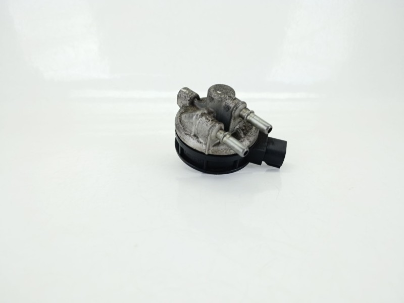 Recambio de filtro gasoil para kia carens iv 1.7 crdi referencia OEM IAM 31970A4980  